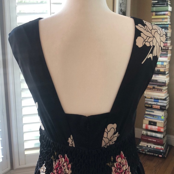 Jessica Simpson Floral, A Line Satin Dress. - Picture 8 of 9